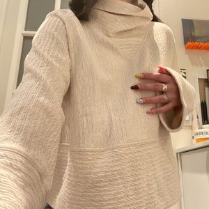 Lululemon NWT ivory pullover